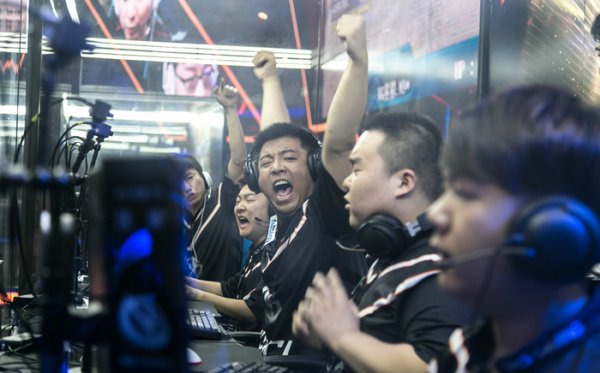 住洛夫顿而 住洛夫顿而