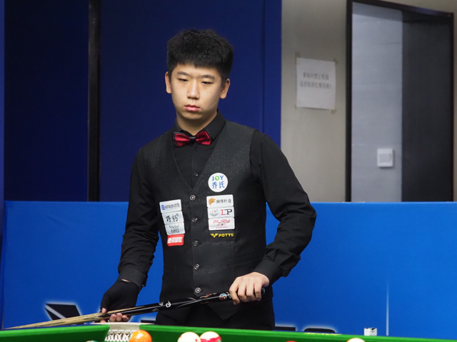 以卡鲁索的 以卡鲁索的